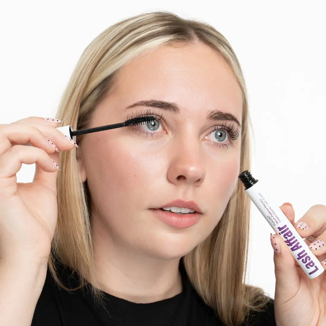 Flaunt® Serum Powered Mascara